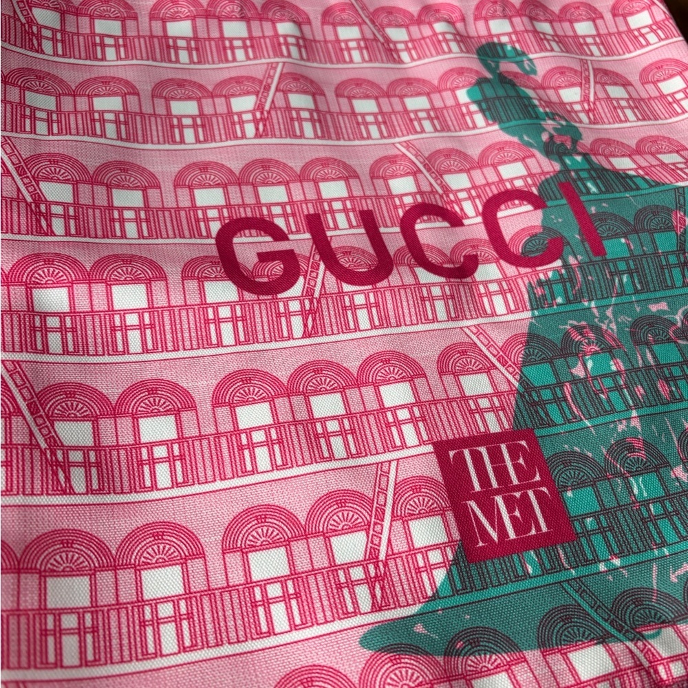 Gucci x The Met Limited Edition Tote Bag – Pink & Green - Picture 5 of 6